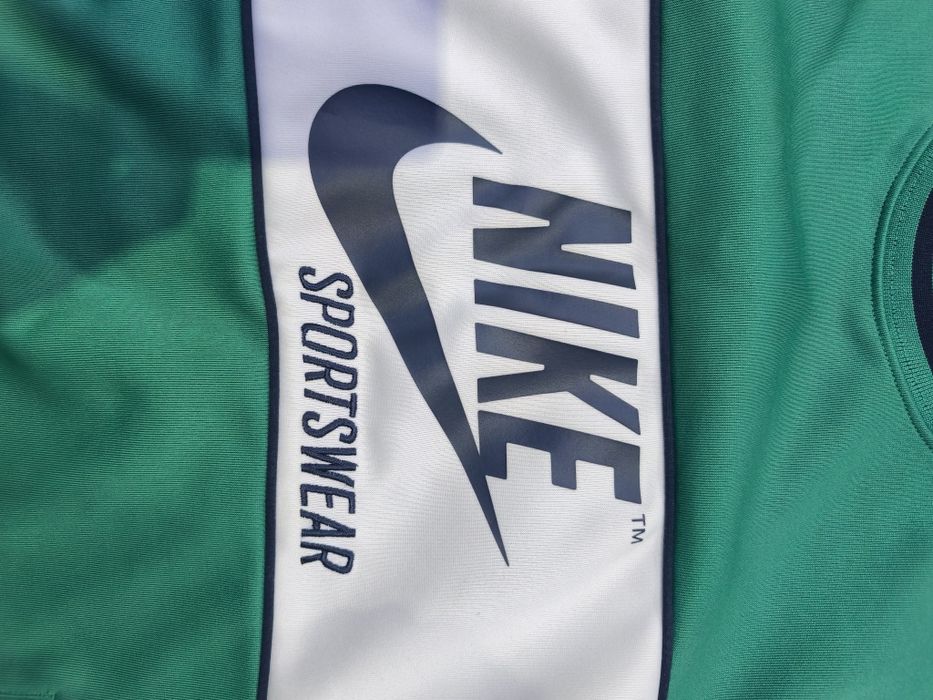 Bluza nike marimea S noua