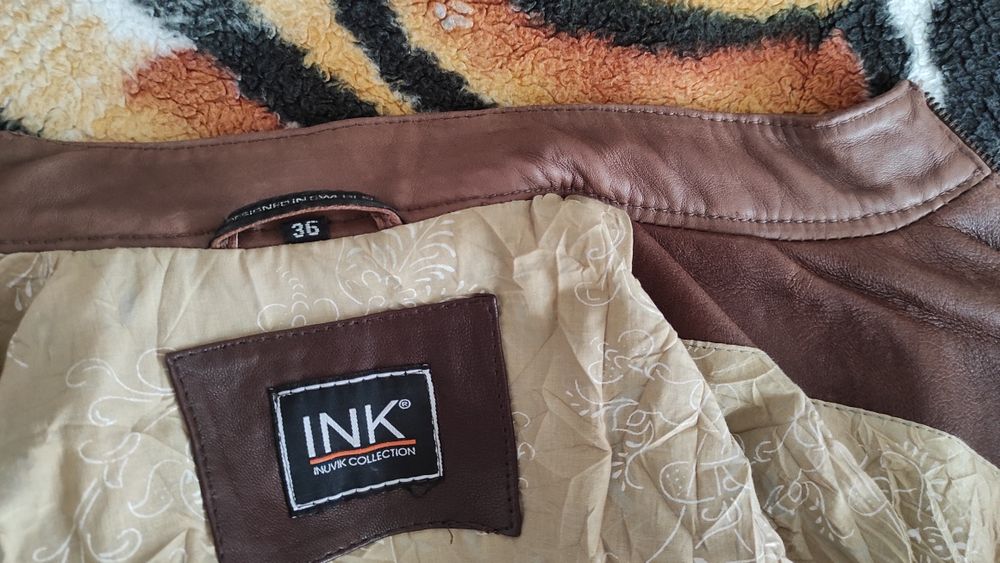 Vând Geaca de piele de dama noi !