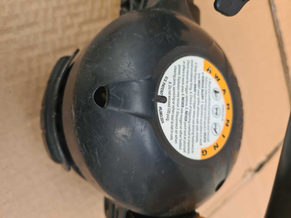 Bostich cuie tegola carton bitumat pistol pneumatic