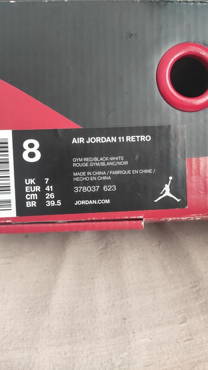 Продам кроссовки AIR Jordan 11 RETRO
