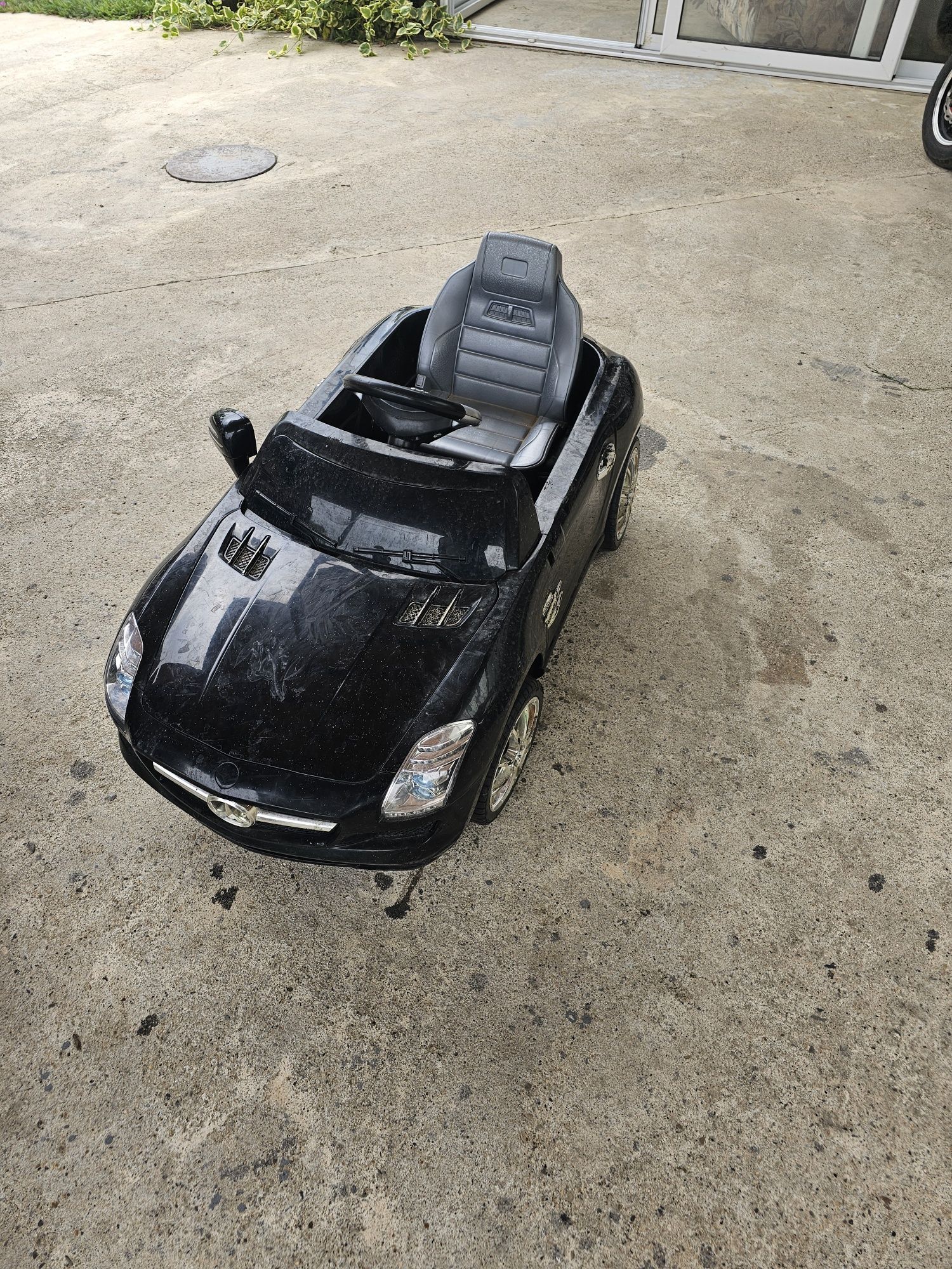 Детска електрическа кола  Mercedes AMG