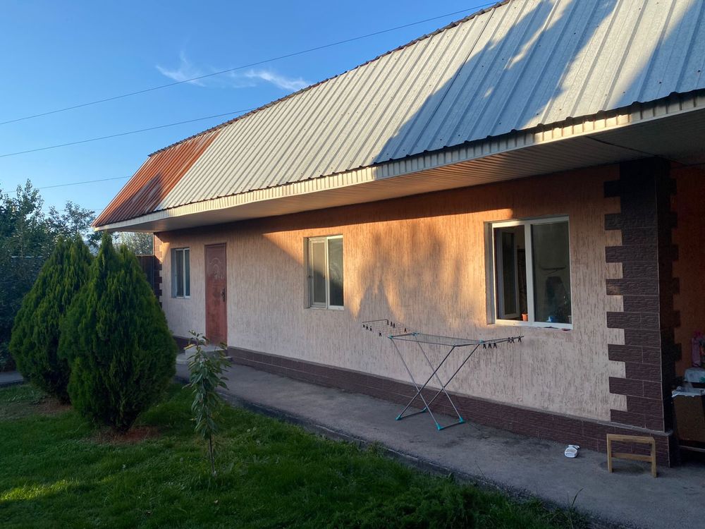 Продам двухэтажный дом