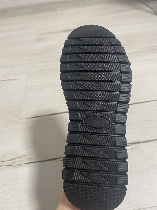 Дамски зимни боти, 37 номер с пухена подплата