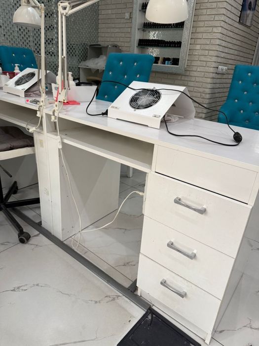 Продам столы срочно в отличном состоянии