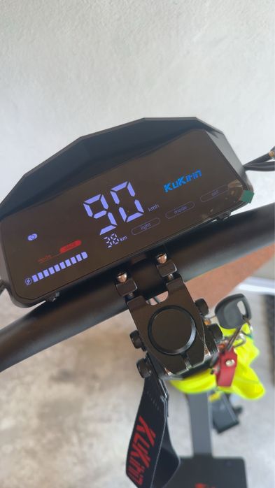 Vand g4 stricat.(trotineta)