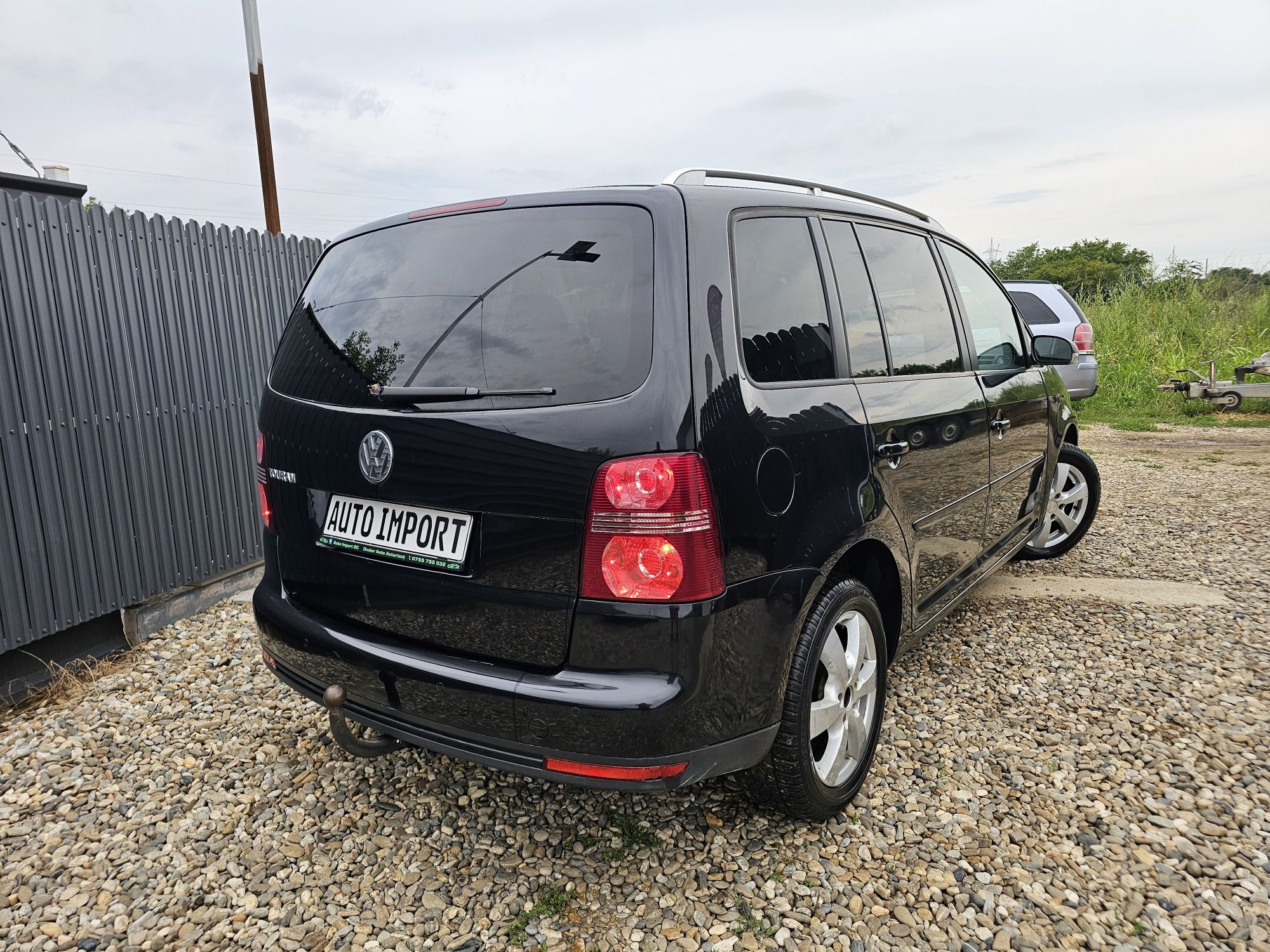 VW Touran ~ 2008 ~ Benzina ~ Dublu-Climatronic ~ 7 Locuri ~