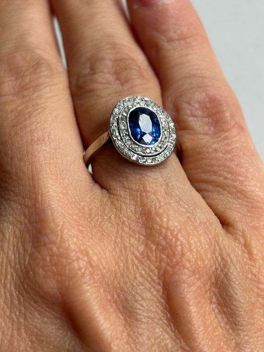 Vand inel platina aur alb diamante si safir