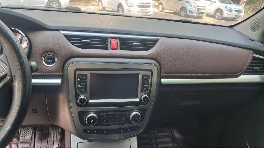 Jac T6 srochno sotiladi