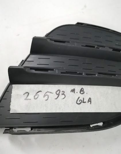 AMG решетка за проектор, дясна, оригинална Мерцедес-Бенц ГЛА-Клас / Me