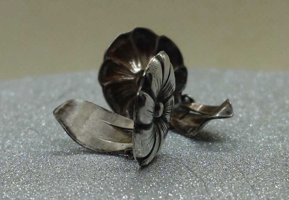 Cercei clips rozetă florală – argint 830 Hugo Grün