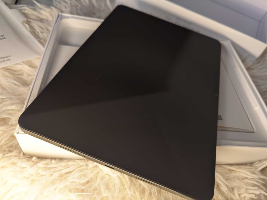 Vând o tabletă nouă Xiaomi Pad 7 Pro 12G RAM 512 ROM