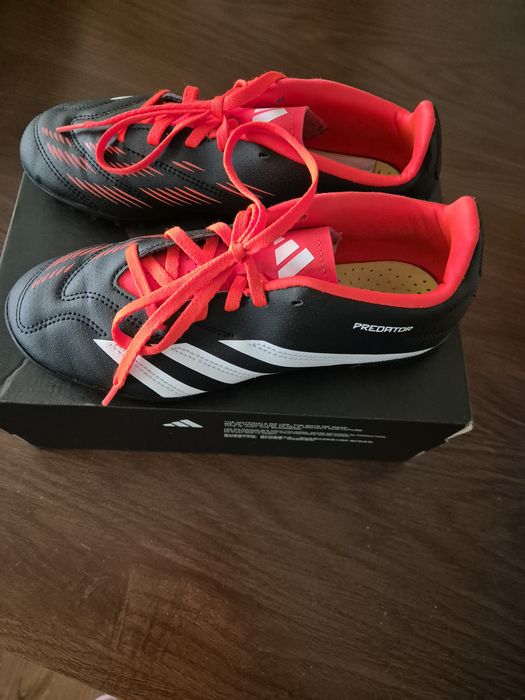 Маратонки за футбол Adidas