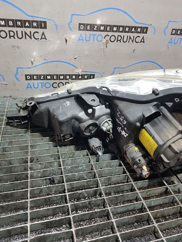 Far Dreapta Peugeot 4007 2007 - 2012 SUV 5 Usi (632) Xenon