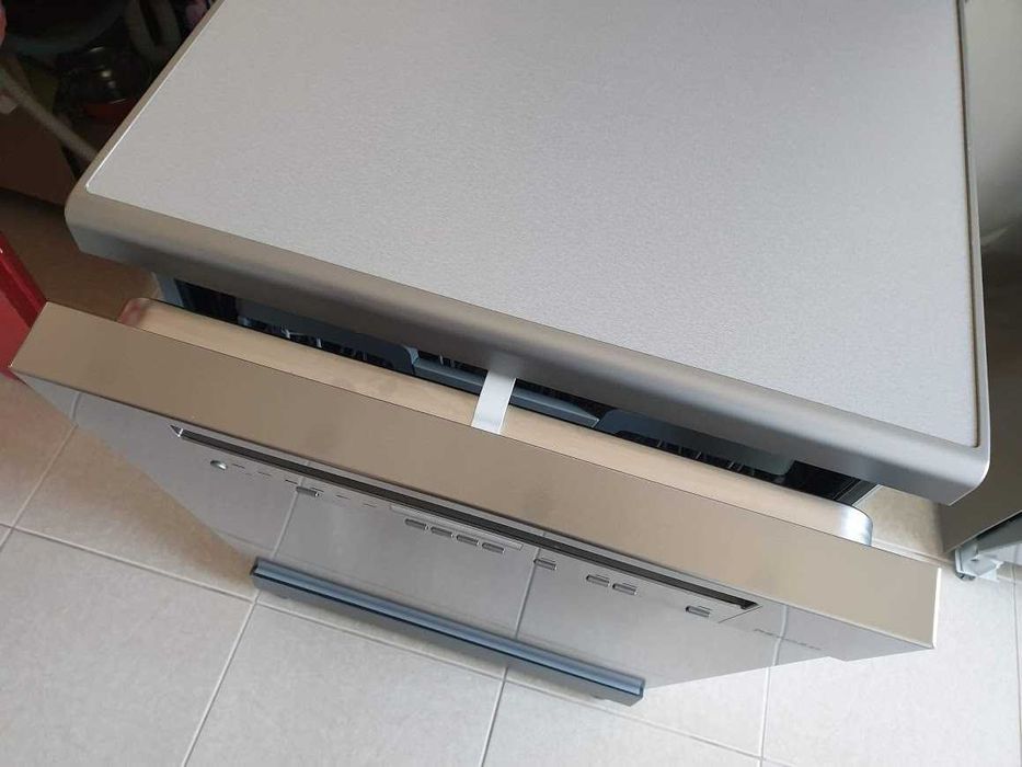 Inox - Съдомиялна Miele - Auto Open - 14 Комплекта - Свободностояща