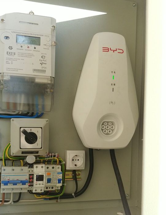 Установка зарядичний станция для электромобиль