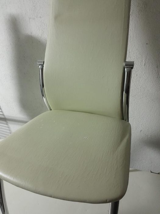 Vand 14 scaune + huse