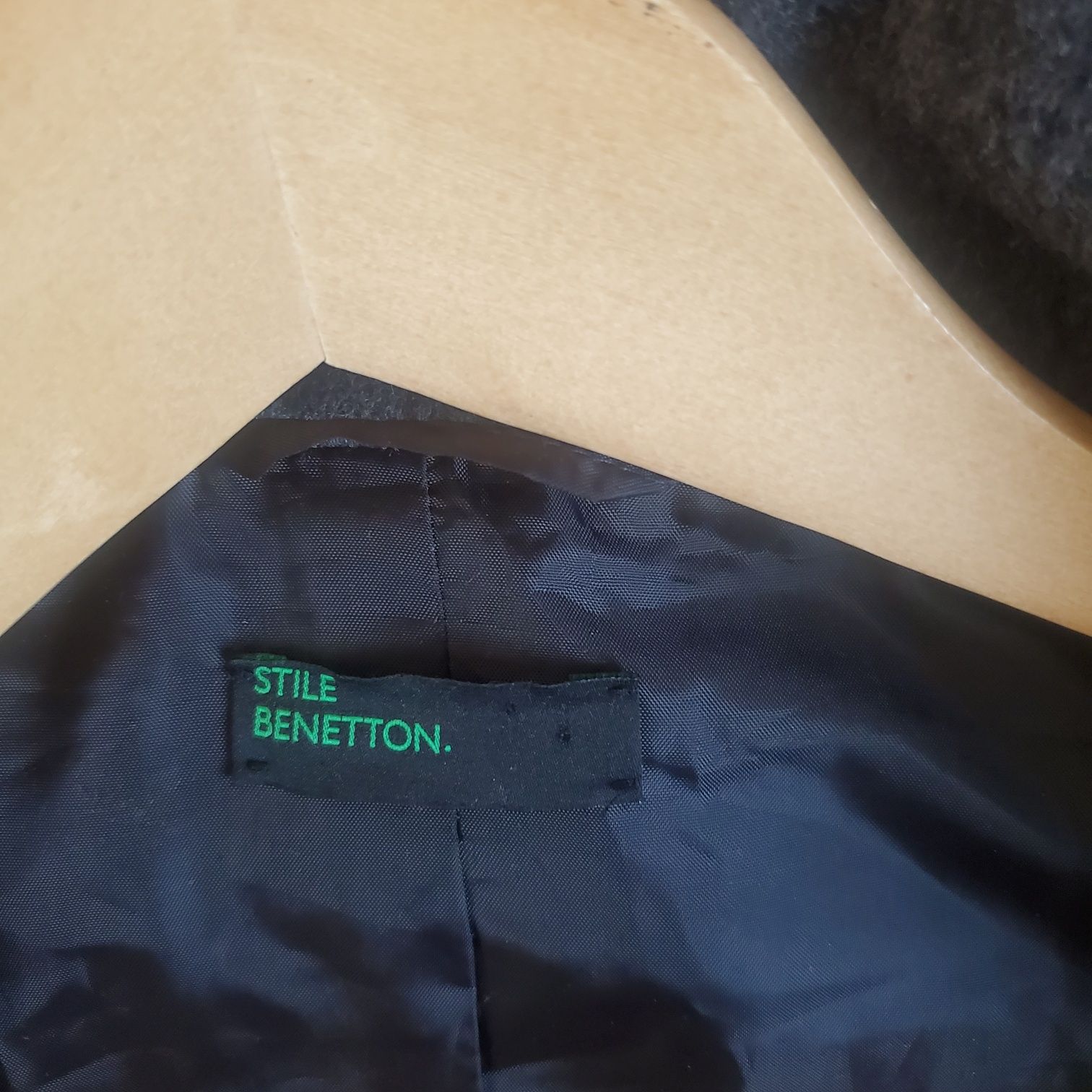 Palton lana Benetton impecabil