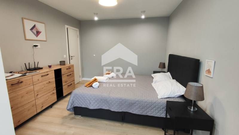 Продава се Тристаен апартамент в Варна, Спортна зала - 95 кв.м за 10 €/кв.м - Снимка #9