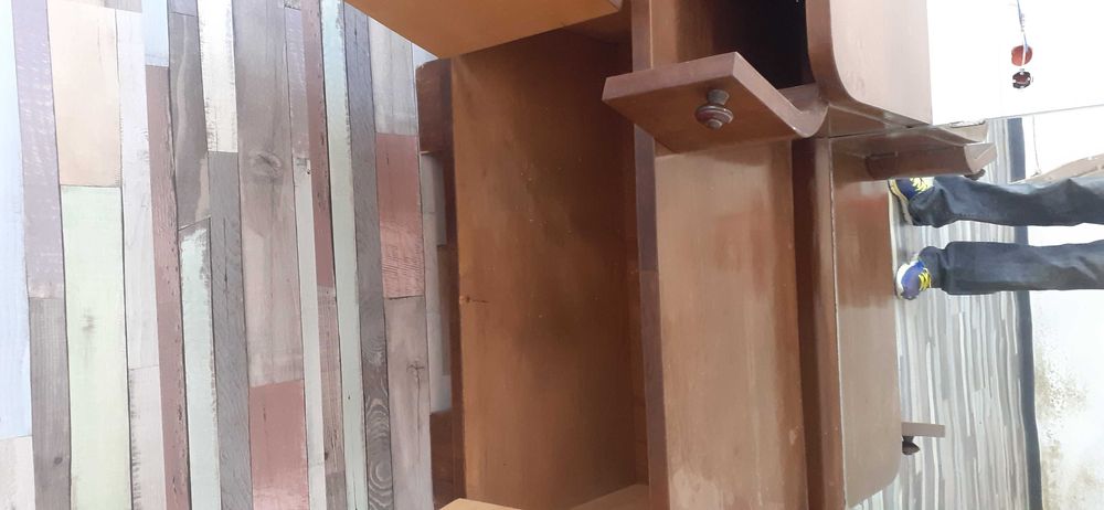 Vand vitrina cu oglinda si dulapior din lemn de Nuc