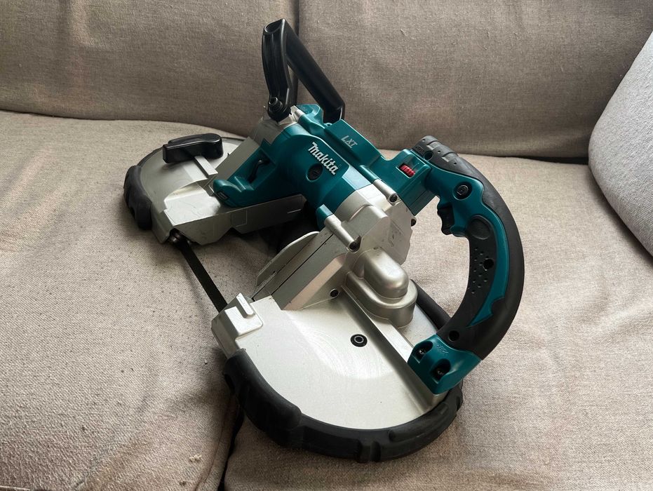 Makita DPB180Z fierăstrău cu bandă portabil 18V LXT, ca nou, cutie