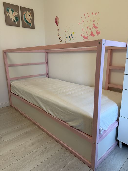 Pat etajat pentru 1 sau 2 copii, vopsit roz