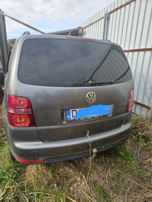 Dezmembrez VW Touran facelift Motor 2.0 BMM