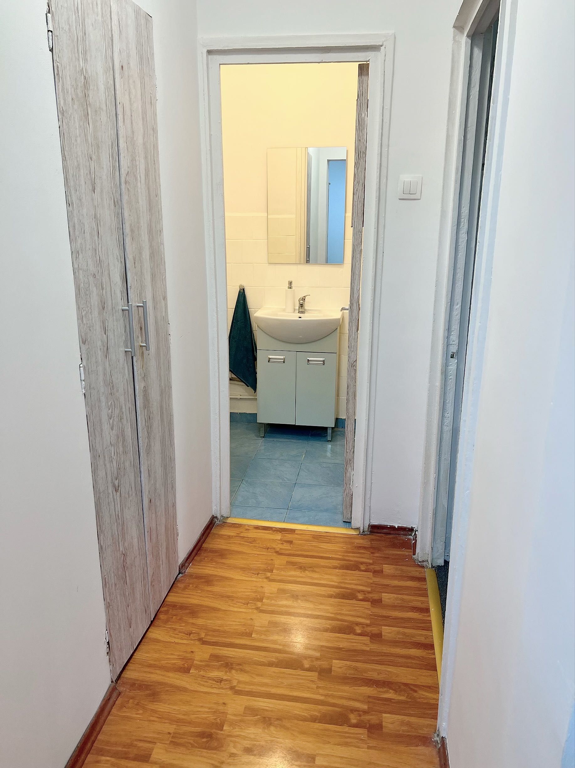 inchiriere apartament 3 camere, 2.300lei Berceni