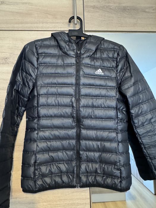 Дамски якета Adidas