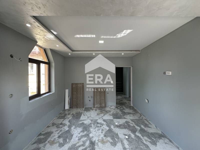 Продава се Къща в Русе, Здравец - 160 кв.м за 1225 €/кв.м - Снимка #4