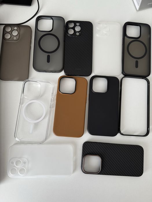 Чехлы на iPhone 14 Pro