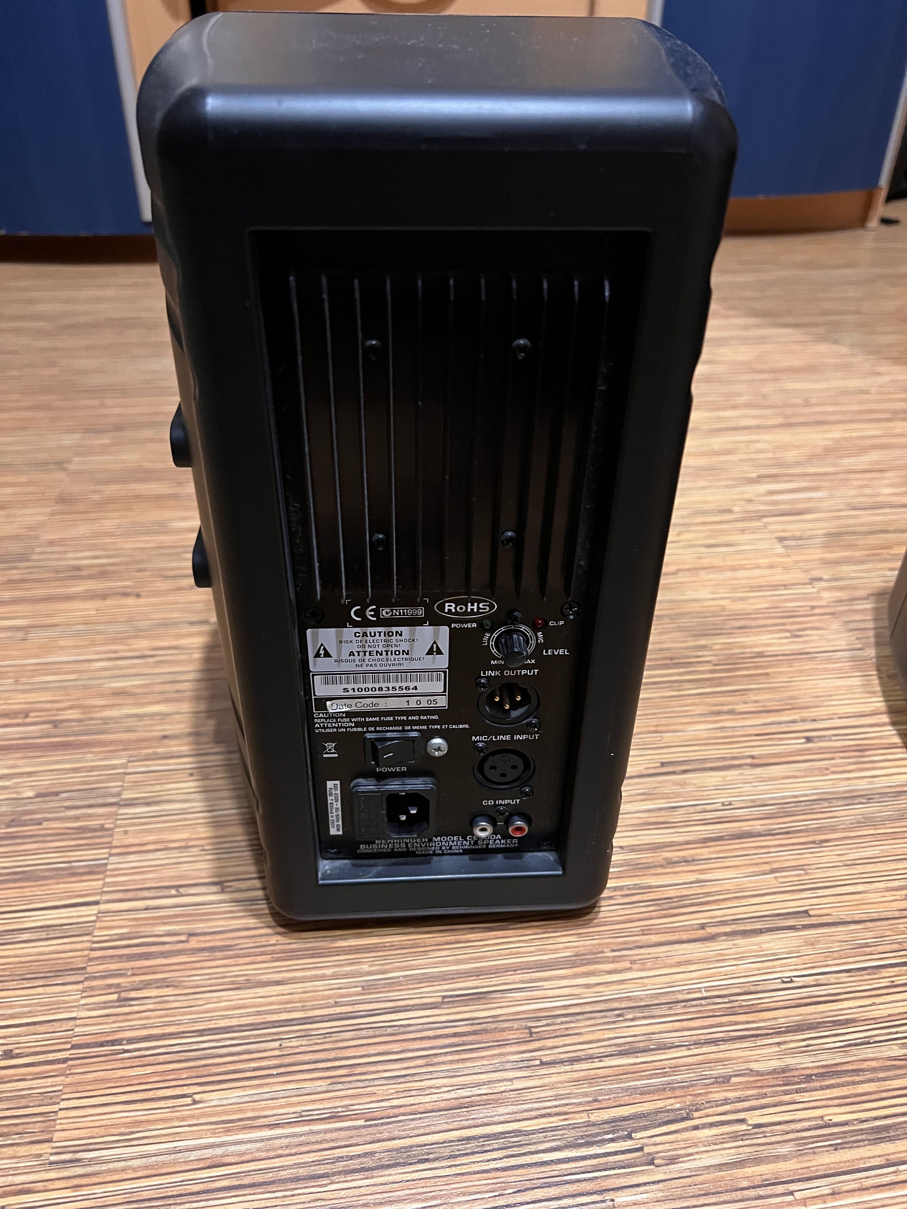Тонколони Behringer CE500A