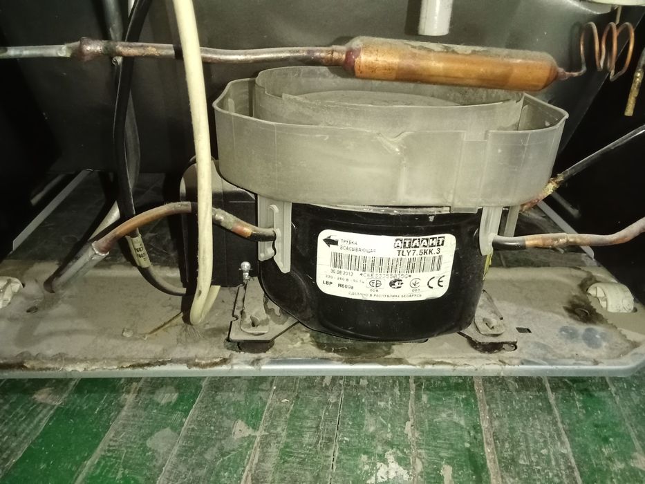 Атлант холодильник рабочая продается.