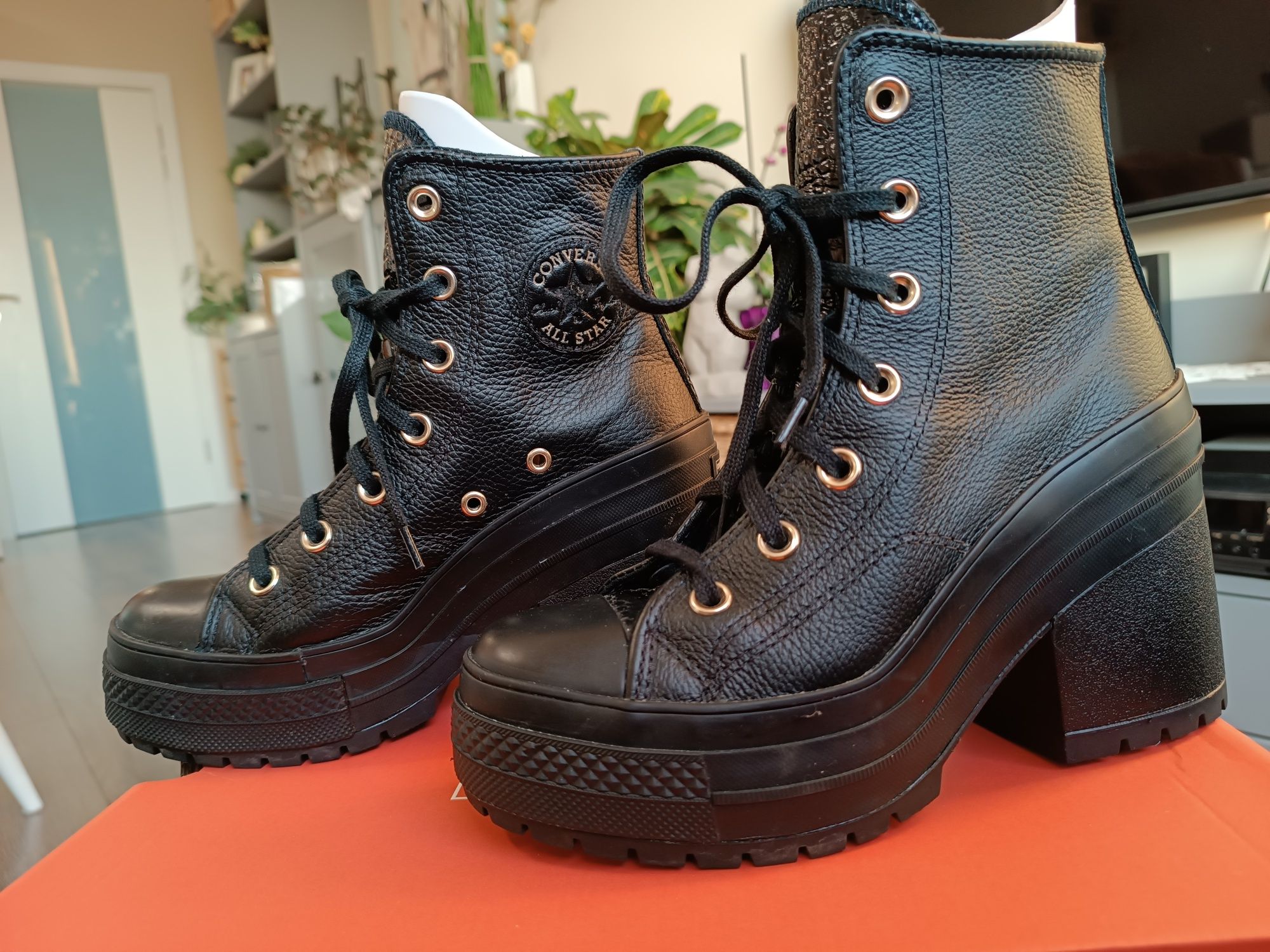 Нови кецове converse