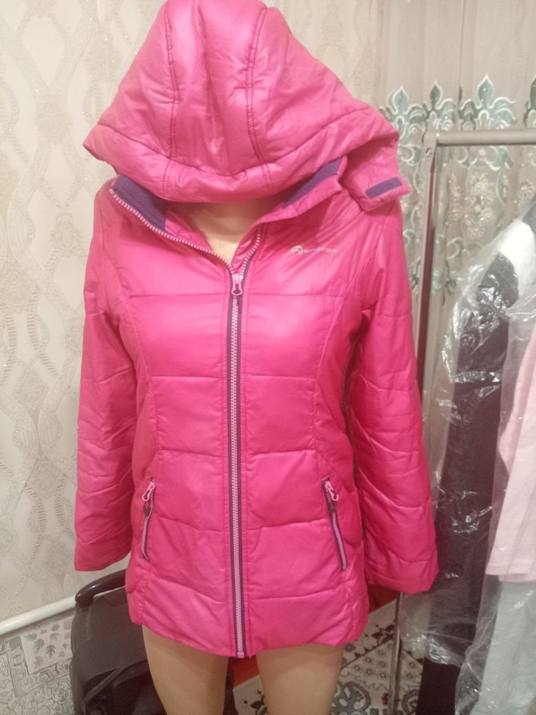Детские куртка 3500 и сапоги 32 размер