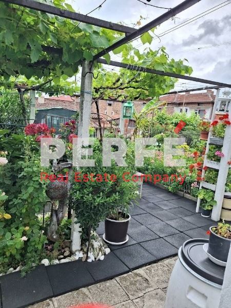 Продава се Етаж от къща в Царево - 49 кв.м за 1062 €/кв.м - Снимка #1