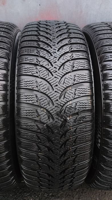 зимни гуми 195/65/15 Kumho Winter Craft 
dot2520
6.9mm
 Добро състояни