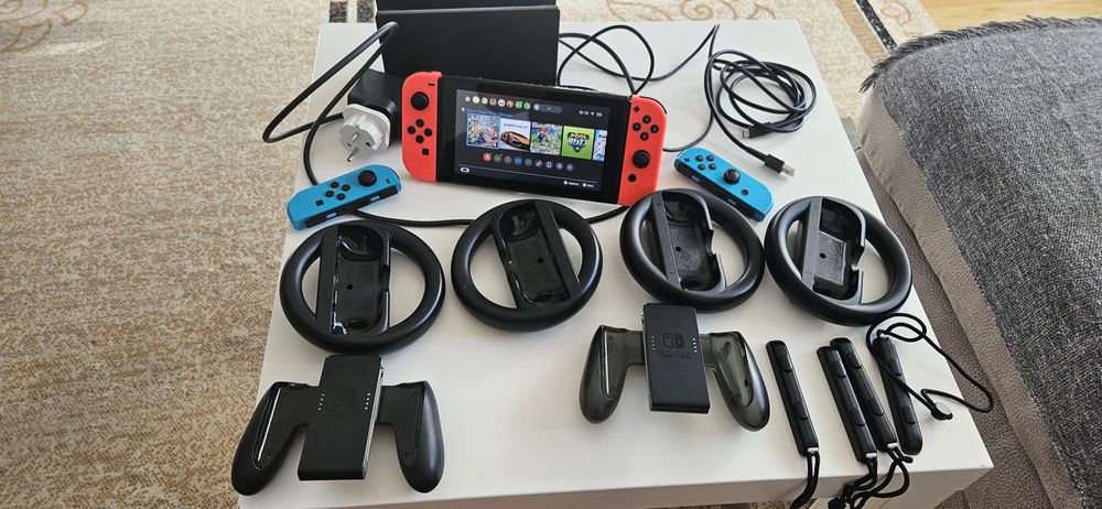 Nintendo Switch - cu multiple accesorii