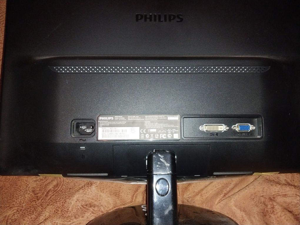 Монитор Phillips