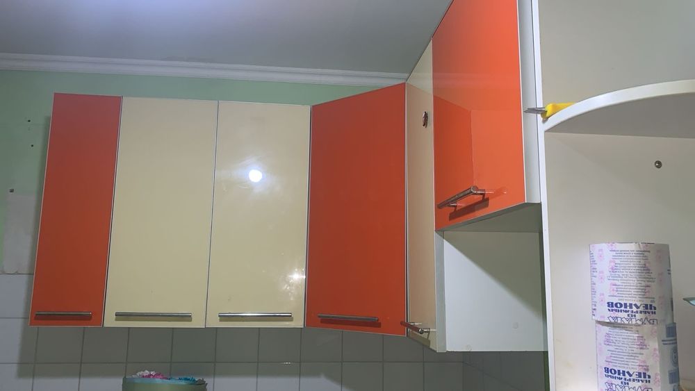 Продам шкафы кухонные