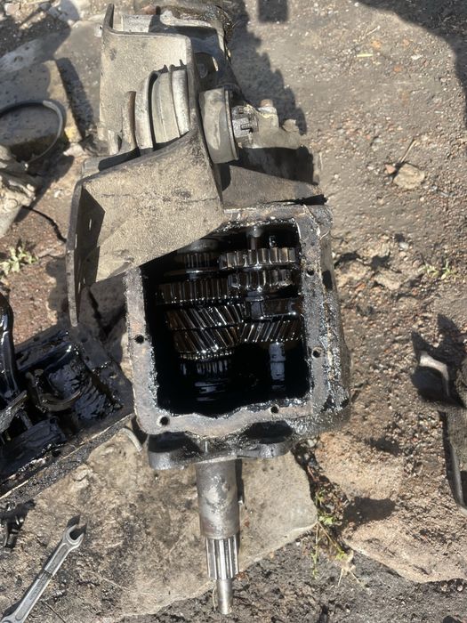 Uaz bartavoy karobka razdatkasi sotiladi