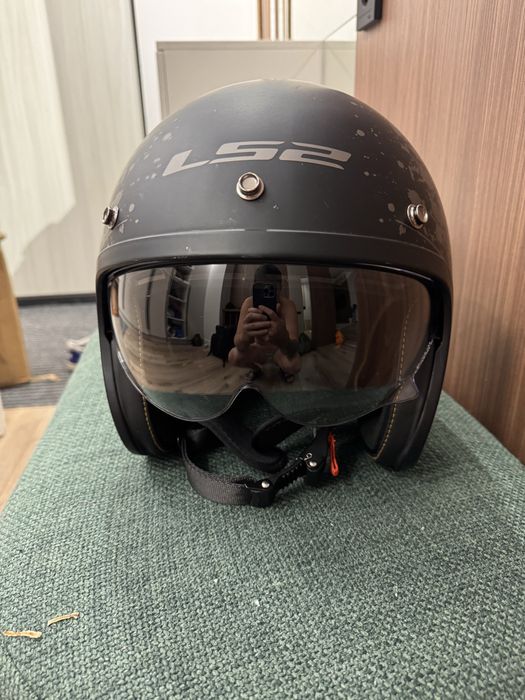 Шлем LS2. Мотошлем для города