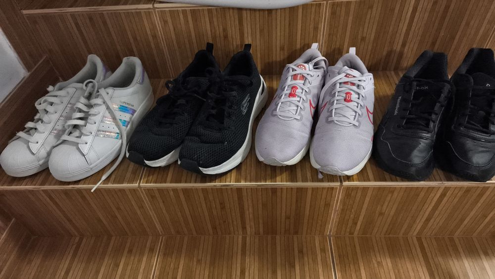 Lot de patru perechi de incaltari Nr. 38