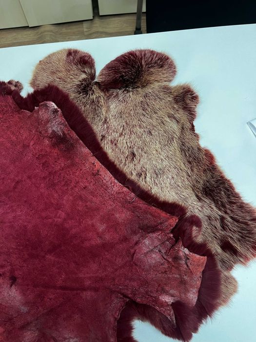 шкурки кролика, окрашенные заводским способом