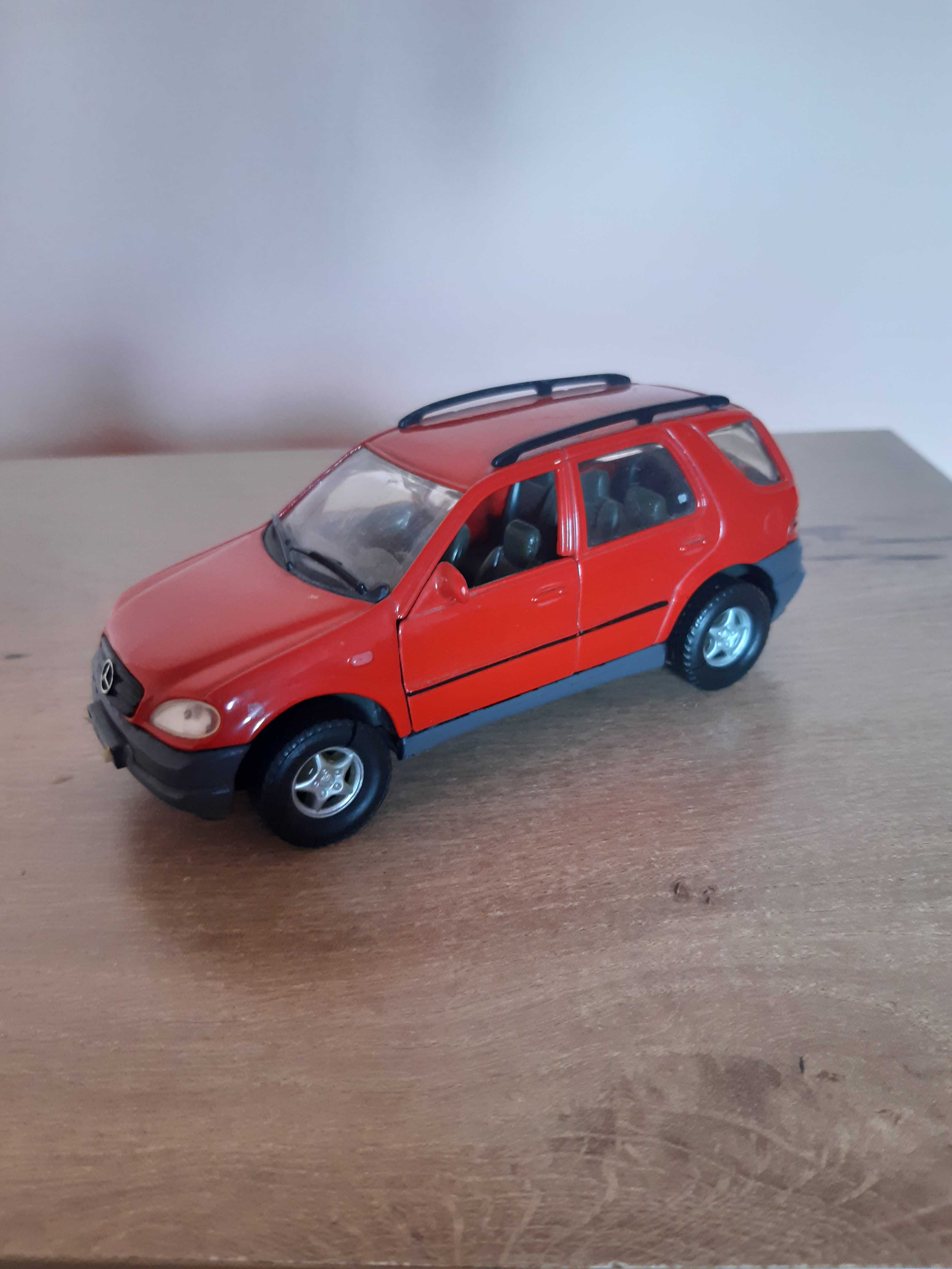 Количка MERCEDES-BENZ M-Class колекционерска
