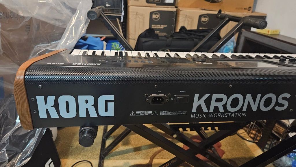 Korg kronos 2 Топ състояние
