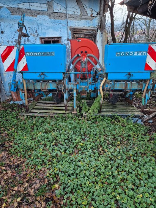 Vând semănătoare marca monosem pnu
