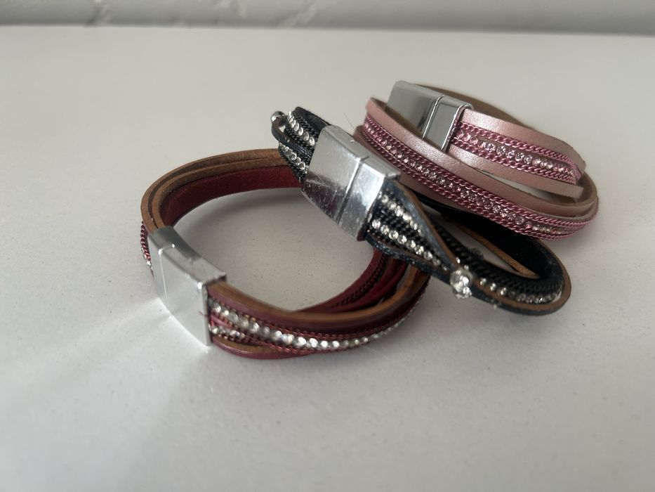 Гривни нови с магнитно закопчаване .