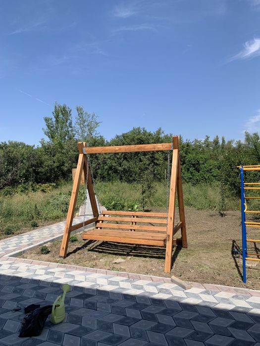 Продам Качели садовые 3-х местные