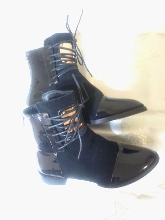 Нови боти, комбинация от 100% естествен лак и велур, N:39