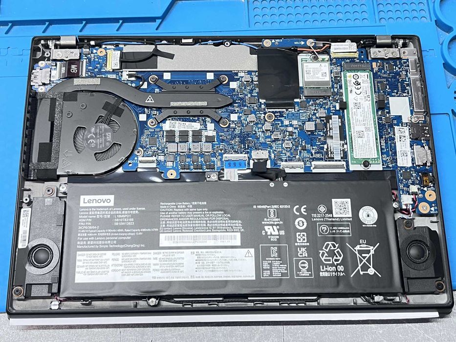 Lenovo ThinkPad X13 13.3" Ryzen 5 PRO 4650U 16GB 260GB/Добро състояние